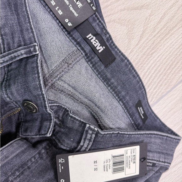 StitchFix Mavi Men's Steve Athletic Tapered Relaxed Fit Jeans - Picture 3 of 10